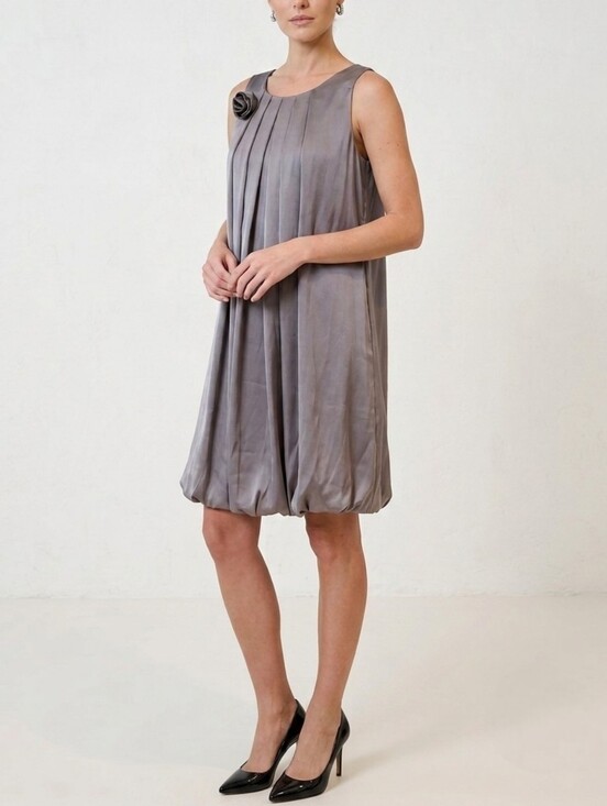 MaxMara Dresses & Skirts - Max Mara Gray 100% Silk Sleeveless Pleated Bubble Hem Mini Dress Womens Size 6